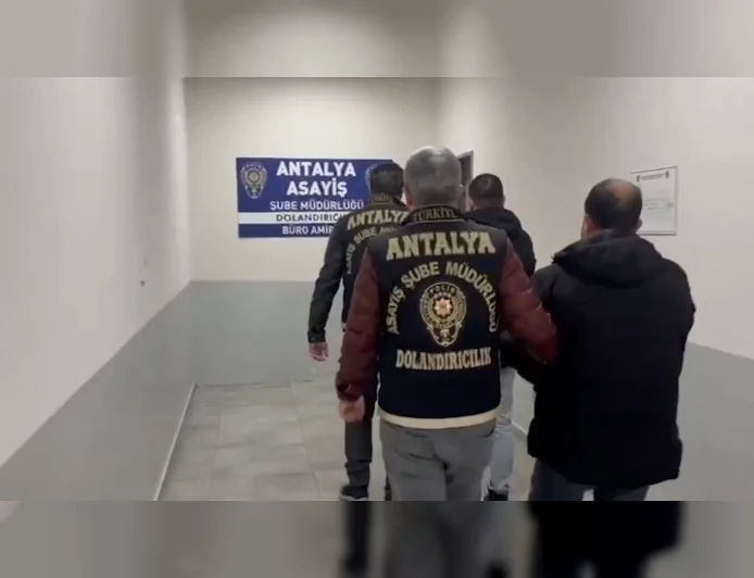 22 İlde 600 Milyon TL’lik Dolandırıcılık Operasyonu: 390 Şüpheli Yakalandı