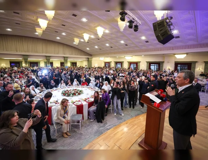 CHP Genel Başkanı Özgür Özel: “İş bulamadığımız ya da evde çalışmak zorunda olan ev kadınlarına emeklilik hakkı getireceğiz”