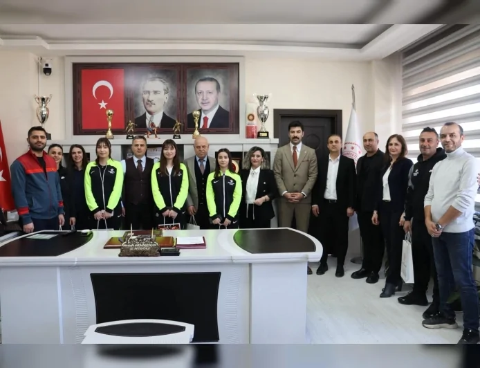 Zonguldak’taki Türkiye Şampiyonasında Namağlup Zirveye Çıkan Bahçeşehir Koleji Masa Tenisi Takımı Çorum’a Gurur Yaşattı