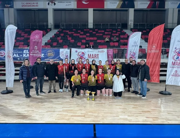 Çorum’da 8 Mart Dünya Kadınlar Günü Voleybol Turnuvası Büyük Coşkuyla Sona Erdi