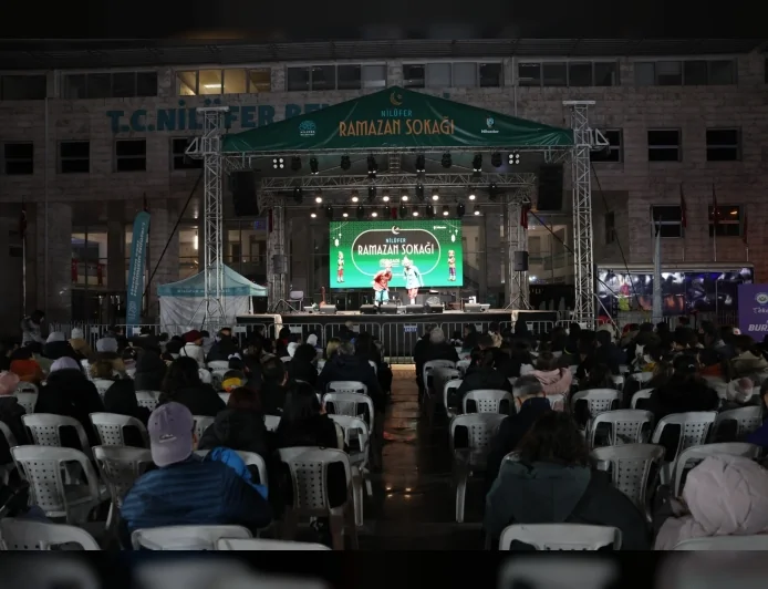 BURSA NİLÜFER’DE RAMAZAN SOKAĞI’NDA KARS KÜLTÜRÜNE ÖZEL GECE YOĞUN İLGİ GÖRDÜ