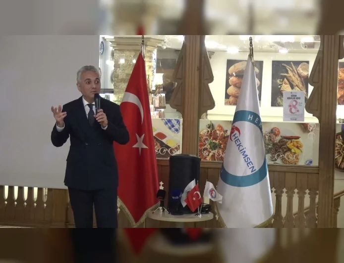 HEKİMSEN Genel Başkanı Uzm. Dr. Adil Kurban: “Birlikte hareket edersek hekim meslek yasasını taleplerimizle geçirebiliriz”
