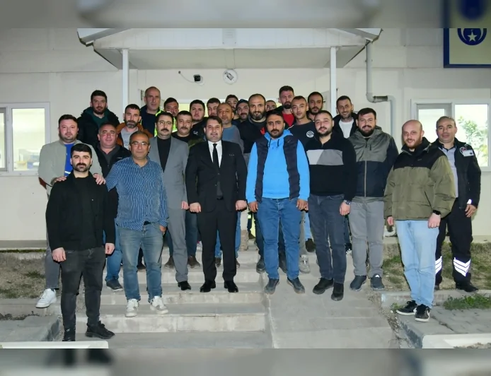 Kahramankazan Belediye Başkanı Selim Çırpanoğlu ASKİ Personeliyle İftar Programında Buluştu