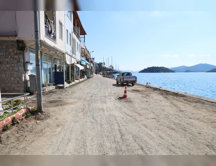 Marmaris Belediyesi Bozburun Sahil Bandını 1,5 Kilometrelik Projeyle Baştan Sona Yeniliyor