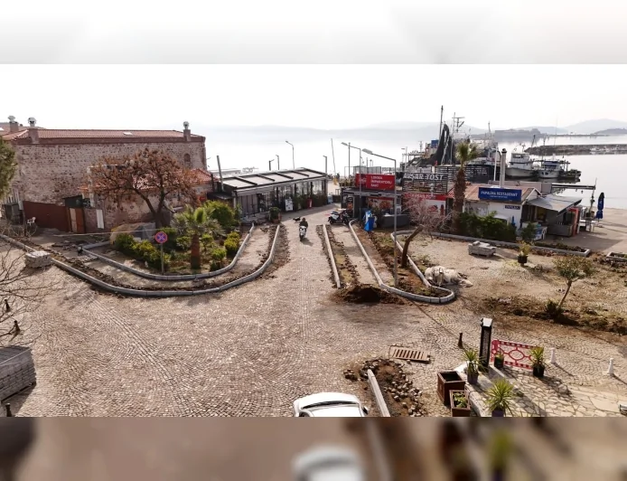 AYVALIK BELEDİYE BAŞKANI MESUT ERGİN: “CUNDA’NIN GİRİŞ GÜZERGÂHI DAHA DÜZENLİ VE GÜVENLİ HALE GELECEK”