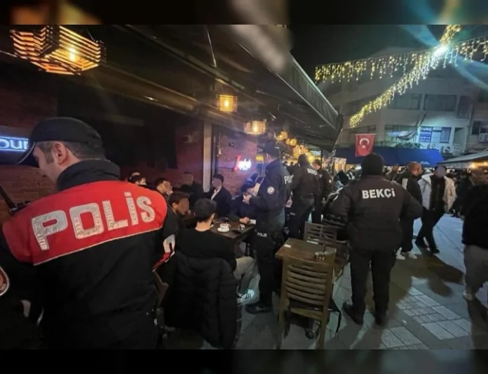 Yalova’da Kafeler Bölgesi’nde Geniş Çaplı Denetim: 23 İşletme Kontrol Edildi, 302 Kişinin GBT’si Sorgulandı