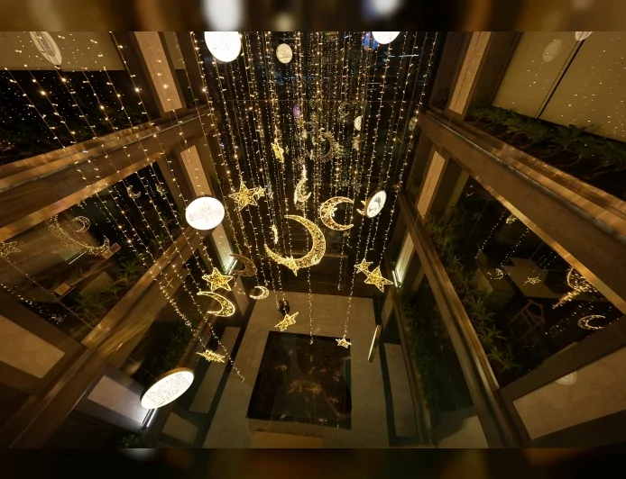 ALBAYRAK GRUBU KURUMSAL İLETİŞİM KOORDİNATÖRÜ ESAD SİVRİ: “RAMAZAN SÜSLEMELERİ ZAMANLA ŞEHİRLERİN ORTAK ATMOSFERİNE DÖNÜŞTÜ”