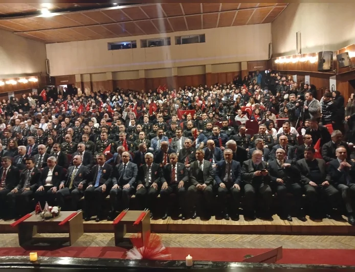 Çorum’da İstiklal Marşı’nın Kabulünün 105’inci Yılı Devlet Tiyatro Salonu’nda Düzenlenen Programla Anıldı