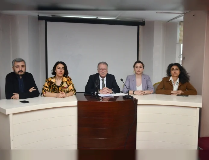 İzmir Barosu’ndan Michael Adufu Tepkisi: “Takipsizlik Kararı İnsan Hakları Açısından Skandaldır”