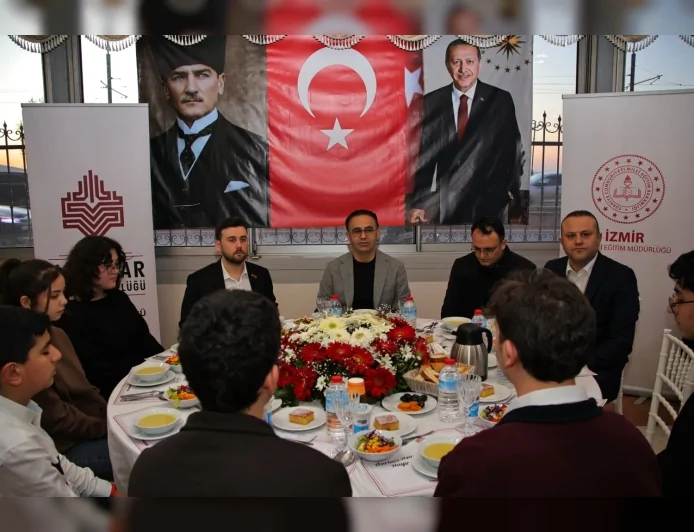 İzmir İl Millî Eğitim Müdürü Dr. Ömer Yahşi: “Bilim ve teknoloji alanında yetişen gençler geleceğin stratejik hamlelerini yapacak”