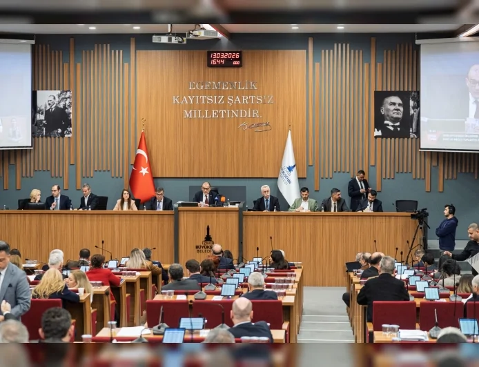 İzmir Büyükşehir Belediyesi Meclisi Ramazan Bayramı’nda toplu ulaşımı yüzde 50 indirimli yaptı!