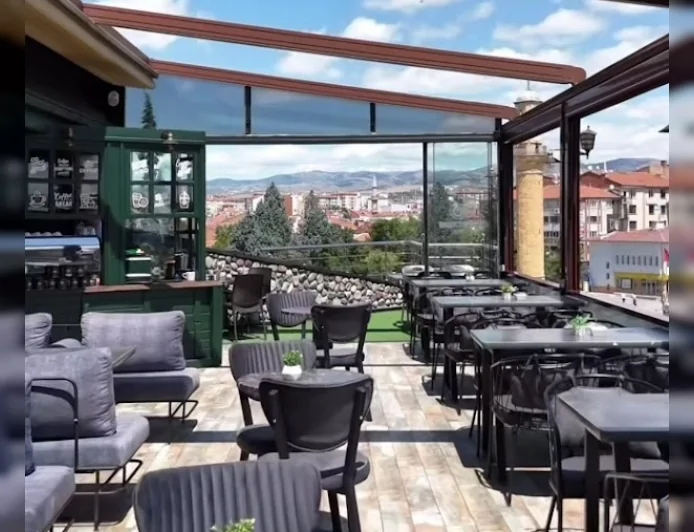 Çorum’da Kafe ve Restoranlara MESAM’dan Telif Uyarısı Lisanssız Müzik Yayını İçin İhtar Gönderildi