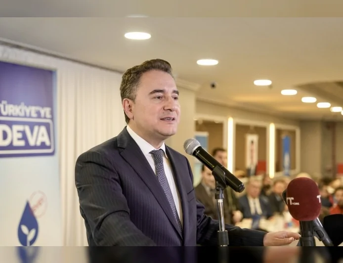 DEVA Partisi Genel Başkanı Ali Babacan: “Sanayici yatırım yapamıyor, çiftçi üretimden vazgeçiyor”