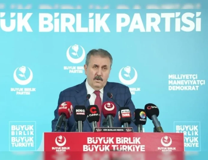 Büyük Birlik Partisi Genel Başkanı Mustafa Destici: “Kıbrıs Türkiye’nin kalbidir, pazarlık masası değildir”