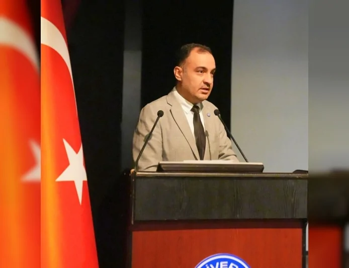 Ege Üniversitesi’nde Çanakkale konferansı düzenlendi Prof. Dr. Elmacı “Milli Mücadelenin önsözüdür”