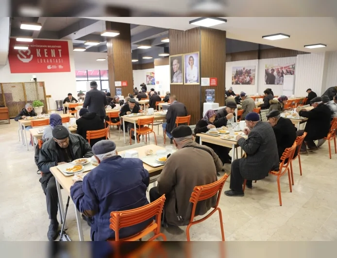 ESKİŞEHİR BÜYÜKŞEHİR BELEDİYESİ 18 MART’TA KENT LOKANTALARINDA ÇANAKKALE RUHUNU YAŞATTI