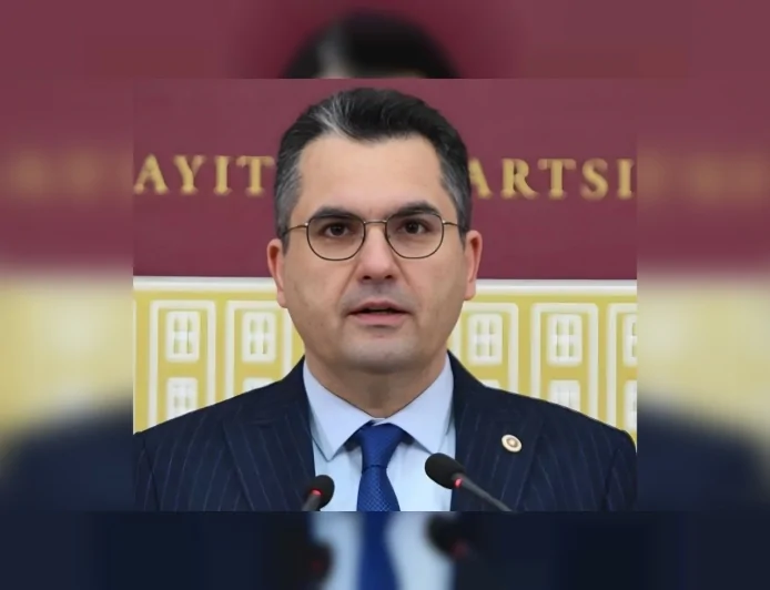 İYİ Parti Ekonomi Politikaları Başkanı Burak Dalgın: “Stagflasyon üretim krizine ve üretim şokuna dönüşür”