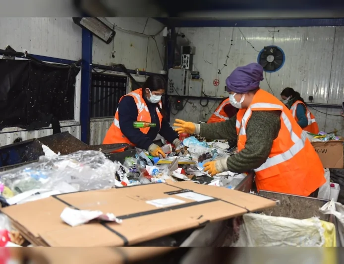 BURSA YILDIRIM BELEDİYE BAŞKANI OKTAY YILMAZ: “AYDA 5 BİN 100 AĞACI KESİLMEKTEN KURTARIYORUZ”