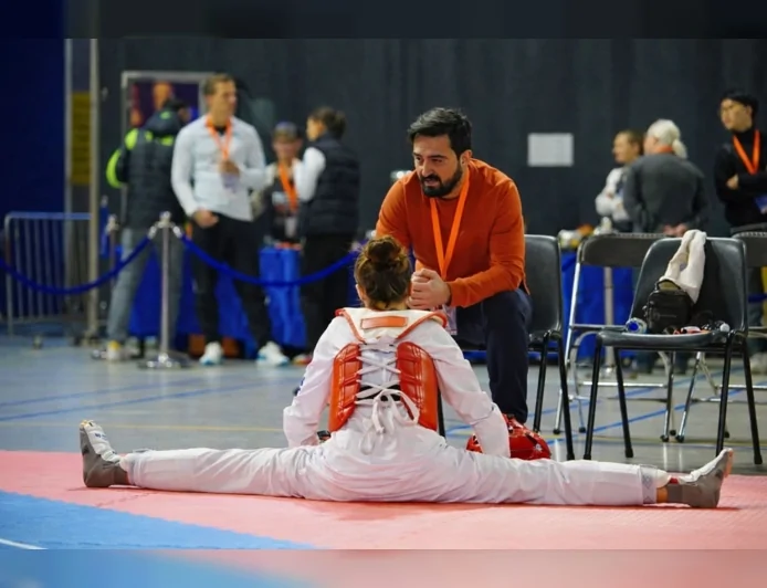 ALİAĞA GENÇLİK MERKEZİ SPOR KULÜBÜ TAEKWONDO ANTRENÖRÜ ZİYA CÖNGE: “ÜLKEMİZİ VE ALİAĞAMIZI EN İYİ ŞEKİLDE TEMSİL ETMEK İÇİN ÇALIŞIYORUZ”