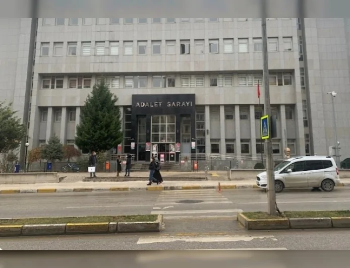 Çorum Boğazkale’de Bakan Akın Gürlek’in tapu kayıtlarını sorguladığı iddia edilen tapu müdürü tutuklandı