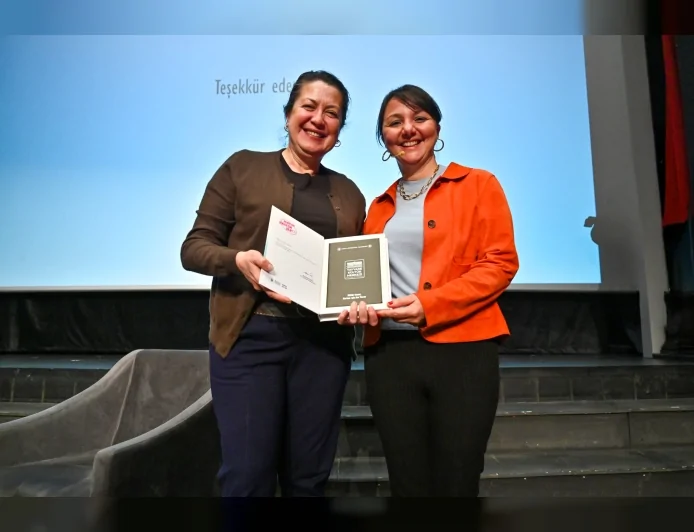 Bursa Büyükşehir Belediyesi çocukları “Benim Bir Hikâyem Var” etkinliğinde yazarla buluşturdu