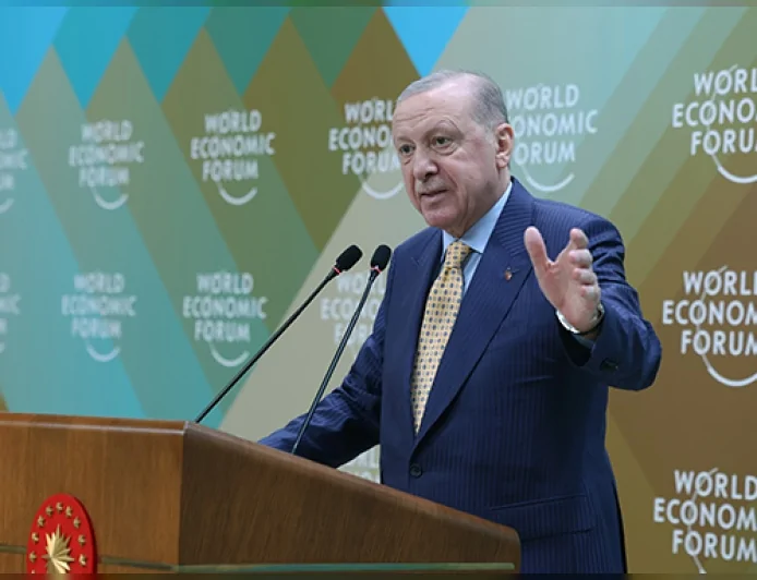 Cumhurbaşkanı Recep Tayyip Erdoğan: “Hukuksuz ve gereksiz savaşın faturasını tüm insanlık ödüyor”