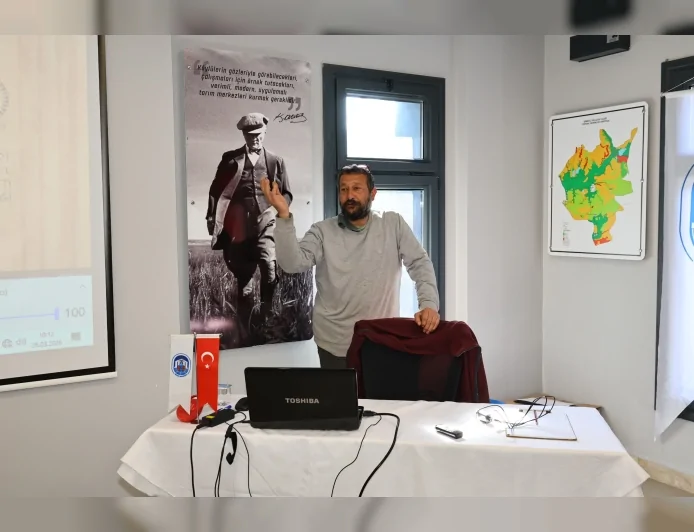 Efes Tarlası Yaşam Köyü’nde Gençlere Gıda Sektöründe Alternatif Kariyer Rotaları Anlatıldı