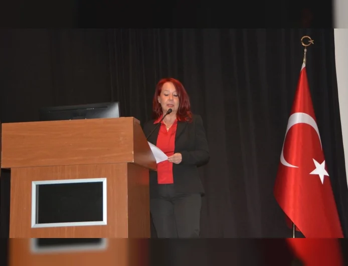 Ege Üniversitesi’nde Yaşlıya Saygı Haftası Panelinde Sağlıklı Yaşlanma ve Sanat Bir Arada Ele Alındı