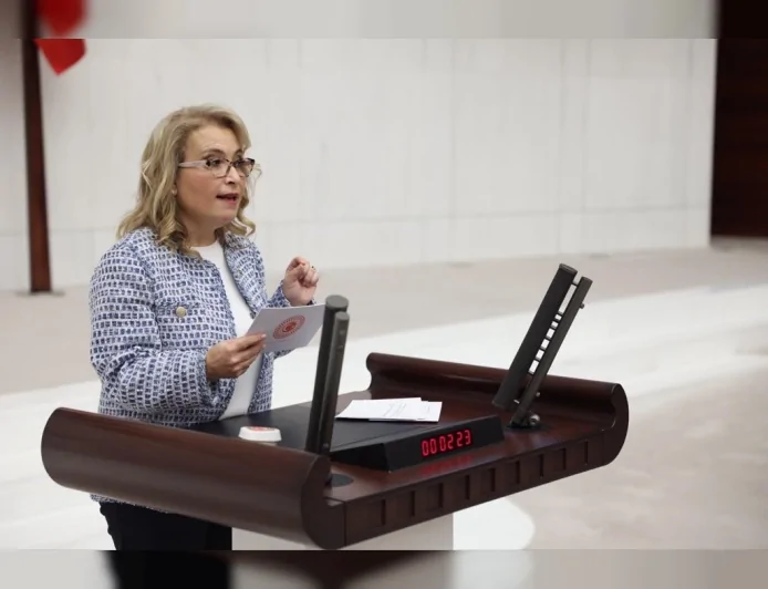 CHP İstanbul Milletvekili A. Sibel Yanıkömeroğlu: “5G’nin varlığı değil vatandaşın erişimi belirleyici olmalı”