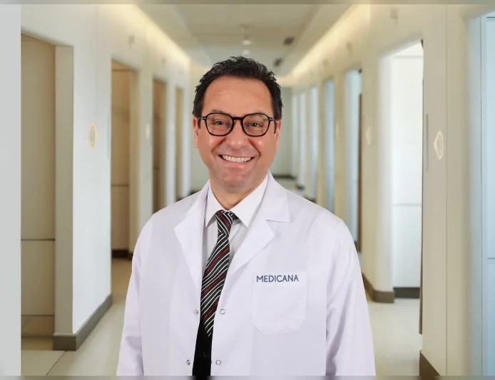 Prof. Dr. Ahmet Yekta Tüzün: “2 santimetrelik safra yolu taşını kolanjioskopi ile cerrahisiz çıkardık”