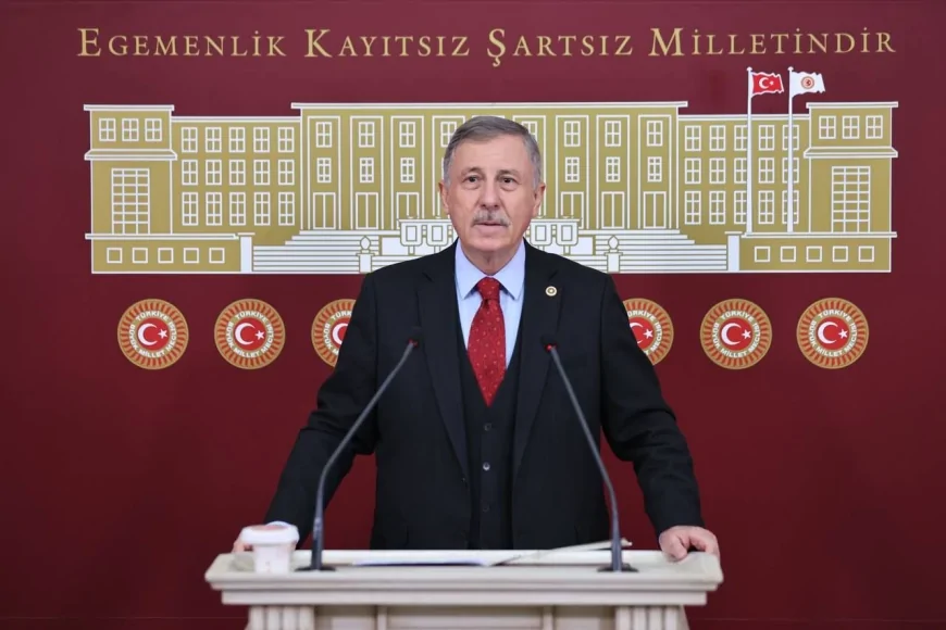 YENİ YOL Grubu Grup Başkanvekili Selçuk Özdağ: “Tekstil sektörü tarihinin en karanlık dönemlerinden birini yaşıyor”