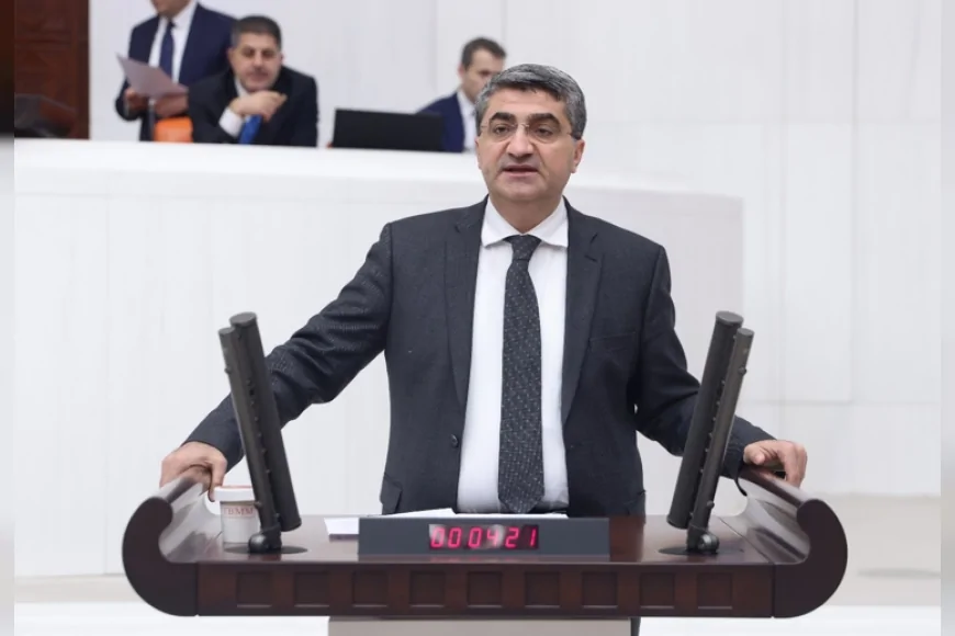 DEVA Partisi Genel Başkan Yardımcısı Mehmet Emin Ekmen: “Türkiye ekonomik krizin içindeyken bölgesel savaşa yakalandı”