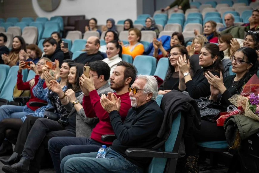 BORNOVA BELEDİYE BAŞKANI ÖMER EŞKİ: “SANAT, KENT YAŞAMININ EN GÜÇLÜ ORTAK DİLİDİR