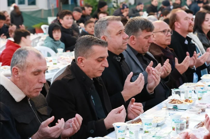 Şehzadeler Belediye Başkanı Hakan Şimşek Mahalle İftarlarında Birlik ve Dayanışma Mesajı Verdi
