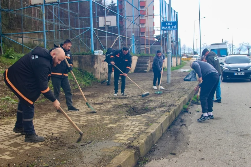 Giresun Belediyesi Kent Genelinde Altyapı, Yol ve Temizlik Çalışmalarını Aralıksız Sürdürüyor!