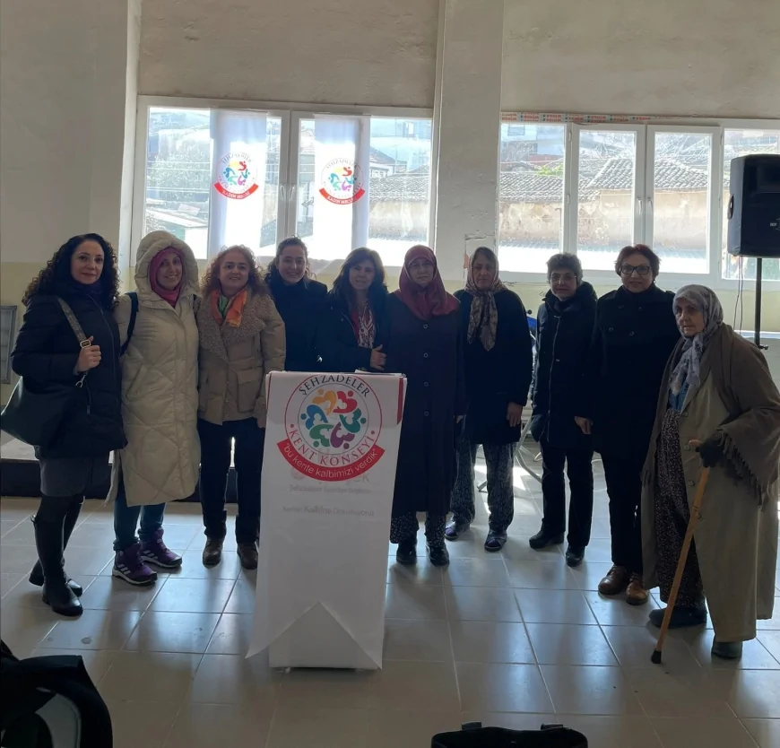 Şehzadeler Belediye ve Kent Konseyinden Kadınlara Menopozda Ruh ve Beden Sağlığı Semineri!