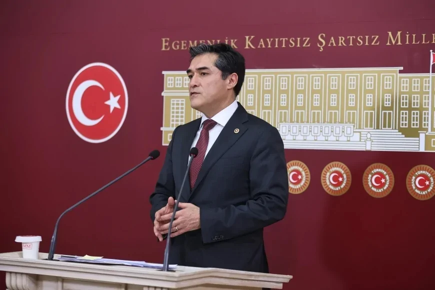İYİ Parti Sözcüsü Buğra Kavuncu: “Bu mektup bölünmenin mektubudur, anayasanın vatandaşlık tanımını tartışmaya açacaklar”