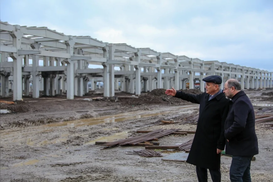 Düzce Belediye Başkanı Dr. Faruk Özlü: “Tuhafiyeciler Pazarı’nda sona yaklaştık, açılış için gün belirleyeceğiz”