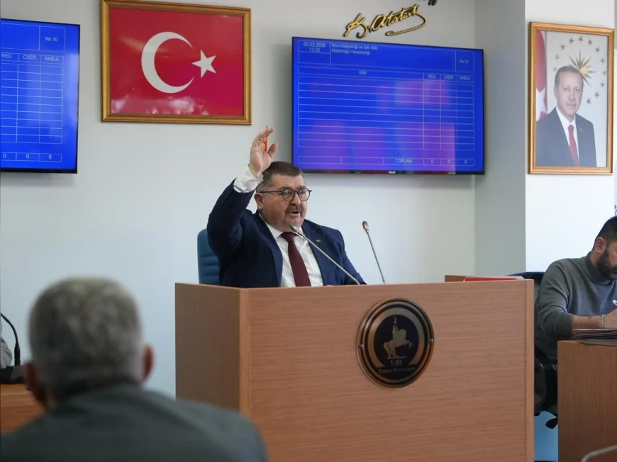 Düzce Belediye Meclisi Gazze’ye ayni ve nakdi yardım için Başkan Dr. Faruk Özlü’ye yetki verdi