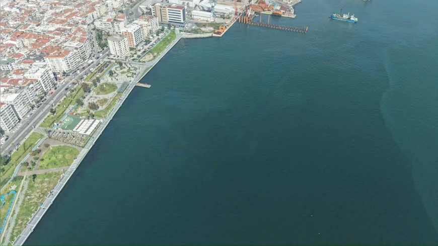 İzmir Büyükşehir Belediye Başkanı Dr. Cemil Tugay: “Körfezimiz kirletiliyor, denetim yetkisi yerel yönetimde olmalı”