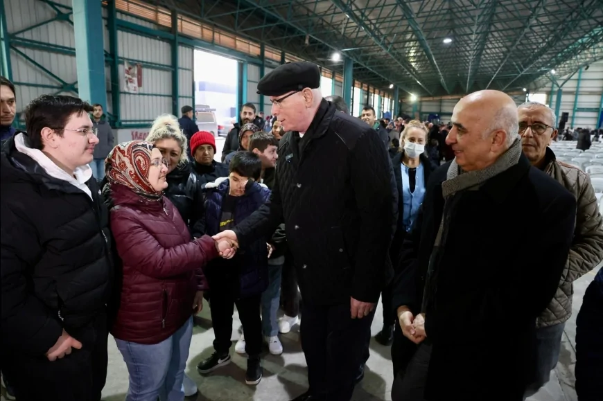 ODUNPAZARI BELEDİYE BAŞKANI KAZIM KURT: “SAVAŞ EN BÜYÜK İNSANLIK SUÇUDUR BU SAVAŞI PROTESTO EDİYORUM