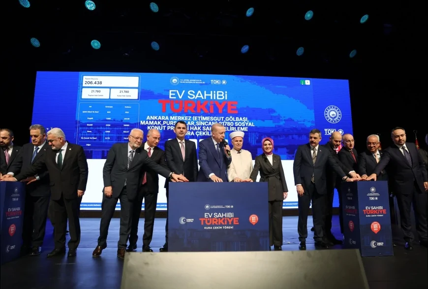 Çevre, Şehircilik ve İklim Değişikliği Bakanı Murat Kurum: “500 bin sosyal konut tamamlanacak, hayaller ertelenmeyecek”