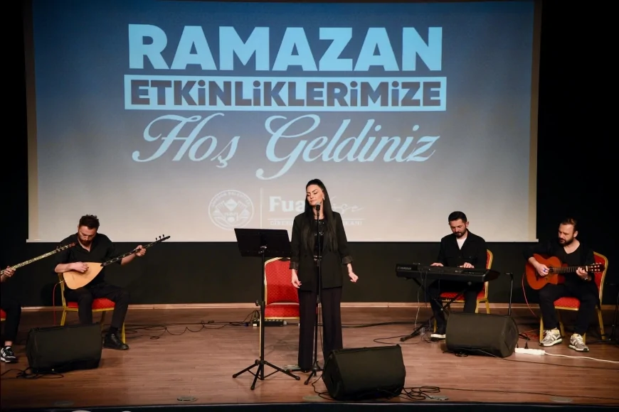 Giresun Belediyesi’nin Ramazan Etkinliklerinde Gizem Şahin Konseri Sanatseverlerden Yoğun İlgi Gördü