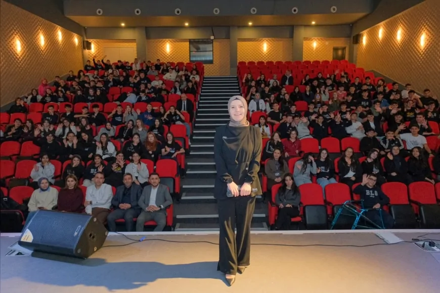 Hitit Üniversitesi Çorum’da Dijital Bağımlılığa Dikkat Çekti Lise Öğrencilerine Dijital Detoks Çağrısı