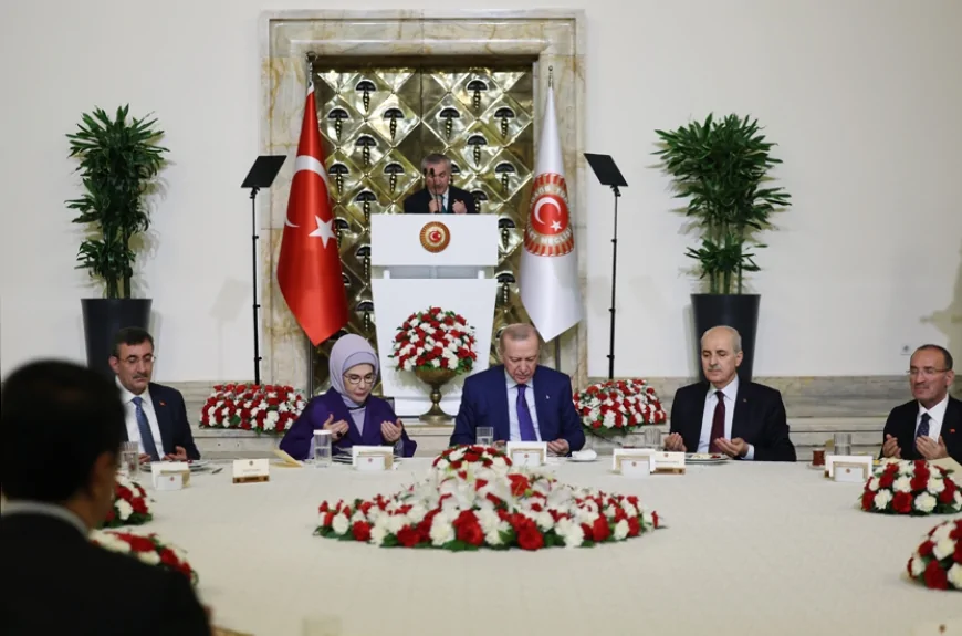 CUMHURBAŞKANI RECEP TAYYİP ERDOĞAN: “SORUNLARIN DİYALOG VE DİPLOMASİYLE ÇÖZÜLMESİNİN, SAVAŞ YERİNE BARIŞIN TARAFINDAYIZ”