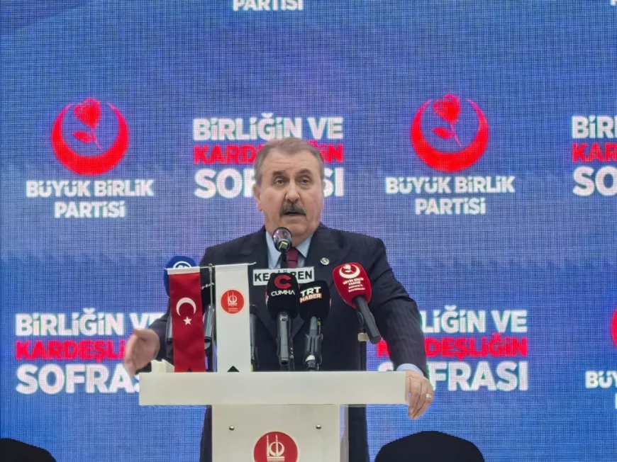 KEÇİÖREN’DE BBP’NİN İFTAR BULUŞMASI DESTİCİ’NİN KATILIMIYLA YAPILDI: “EĞER GÜÇLÜ DEĞİLSENİZ HAKLI OLMANIZ BİR ŞEY İFADE ETMİYOR”