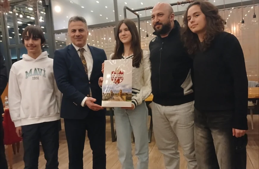 Çorumlu Sporcular Paletli Yüzmede Dünya ve Türkiye Dereceleriyle Tarih Yazdı