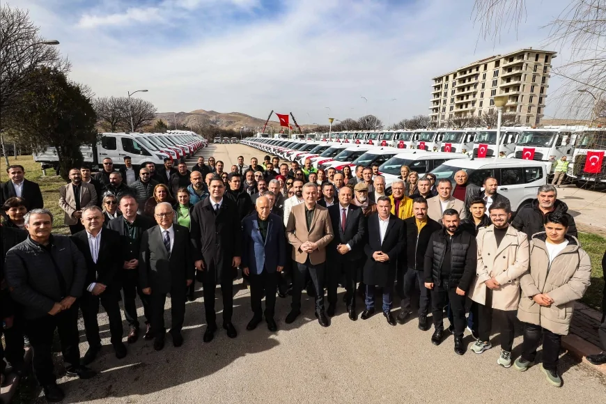 Yenimahalle Belediye Başkanı Fethi Yaşar: “Tamamı belediyemize ait 83 yeni aracı filomuza kattık”