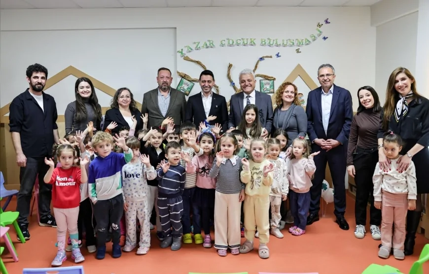 BAYRAKLI BELEDİYE BAŞKANI İRFAN ÖNAL: “ACIYI BİLİNCE DÖNÜŞTÜREN BİR BULUŞMAYA TANIKLIK EDİYORUZ”