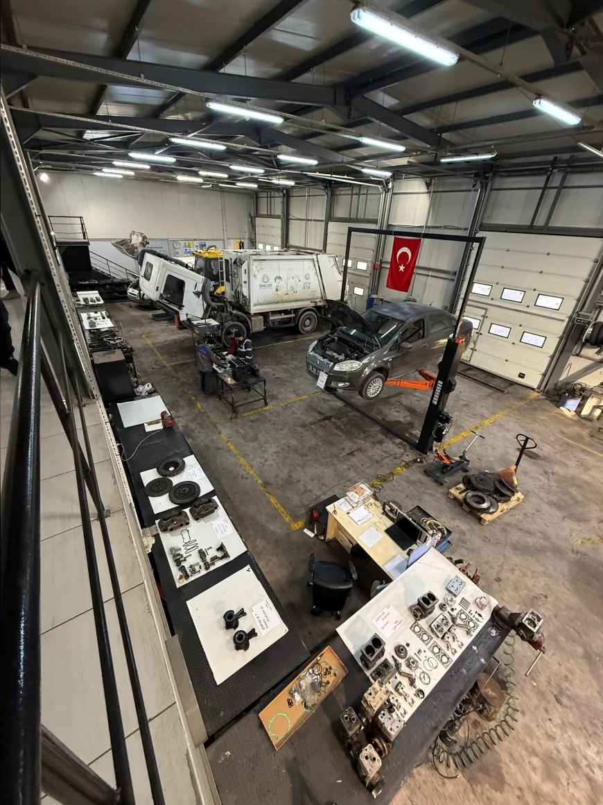 Sincan Belediyesi Araç Filosunu Kendi Atölyelerinde Yenileyerek Kamu Kaynaklarında Tasarruf Sağlıyor